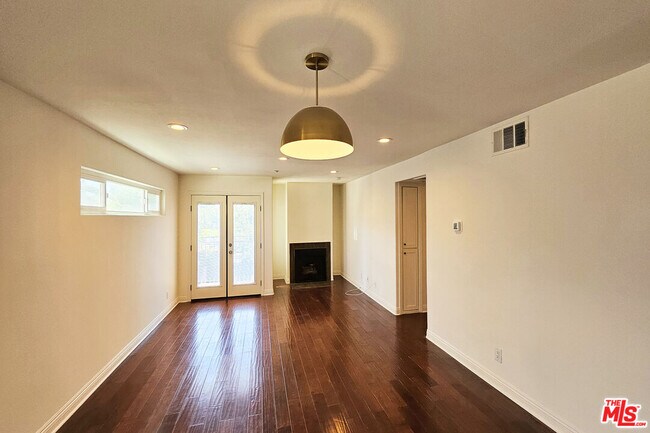 Building Photo - 4220 Fair Ave