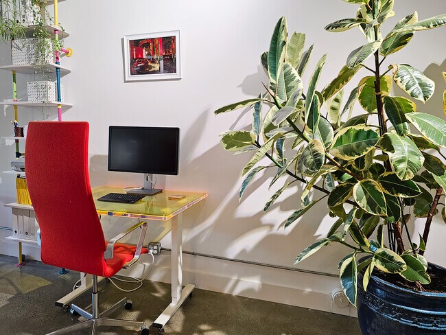 Building Photo - 80 Vine St