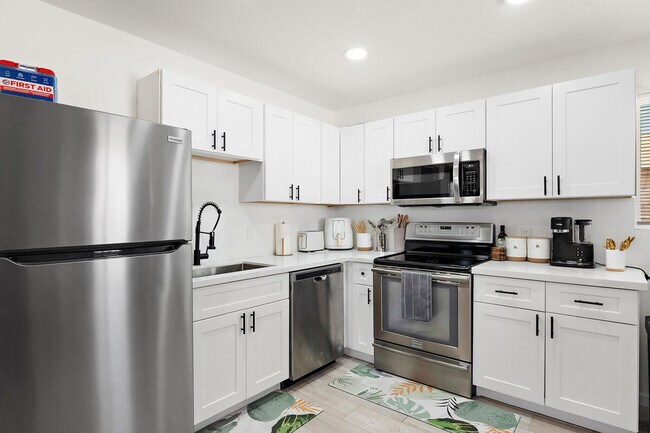 Building Photo - 2309 W Colter St