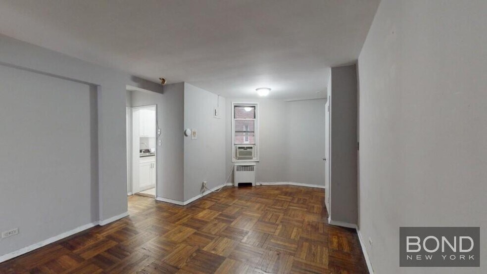 Primary Photo - 340 E 58th St