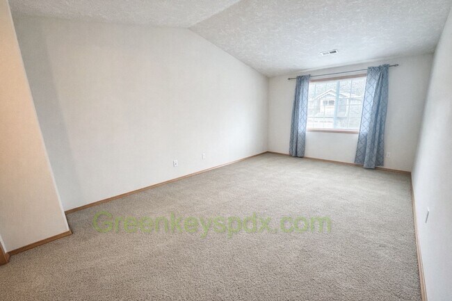 Building Photo - Awesome 3-bedroom, 2.5-bathroom house in North Portland.