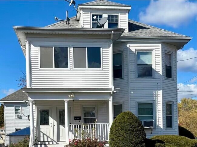 Building Photo - 96 Columbia Park