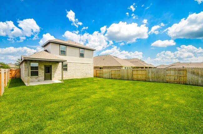 Building Photo - 9011 Beacon Mill Dr