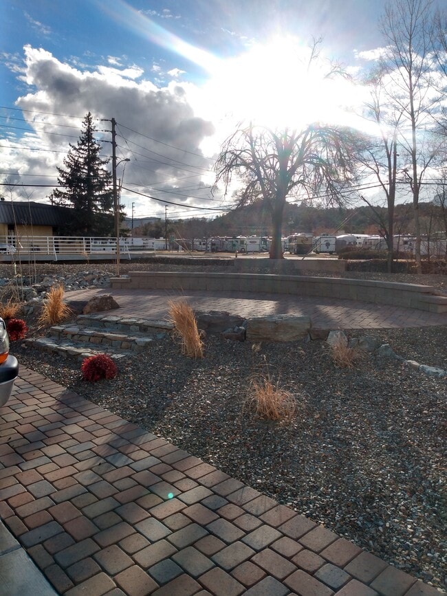 Community area - 1048 Whipple St