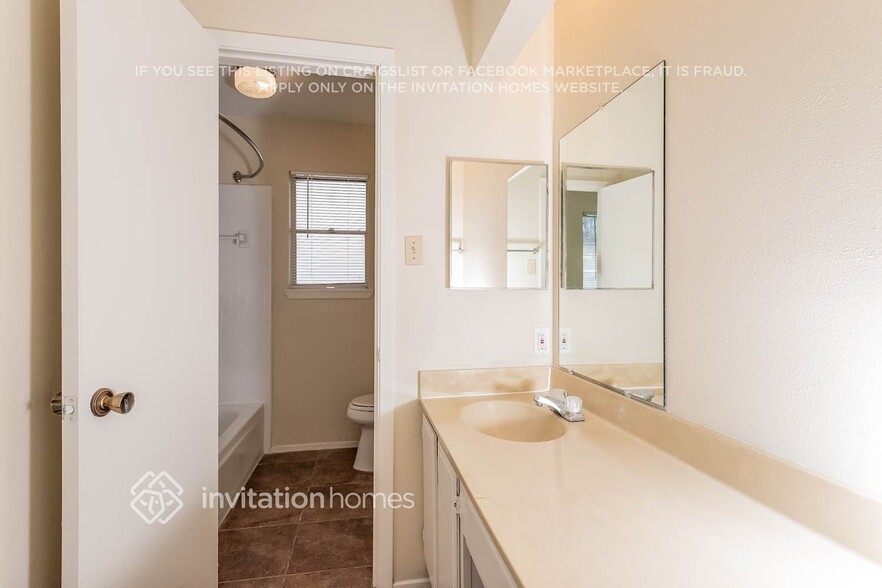 Building Photo - 1711 Millbury Dr