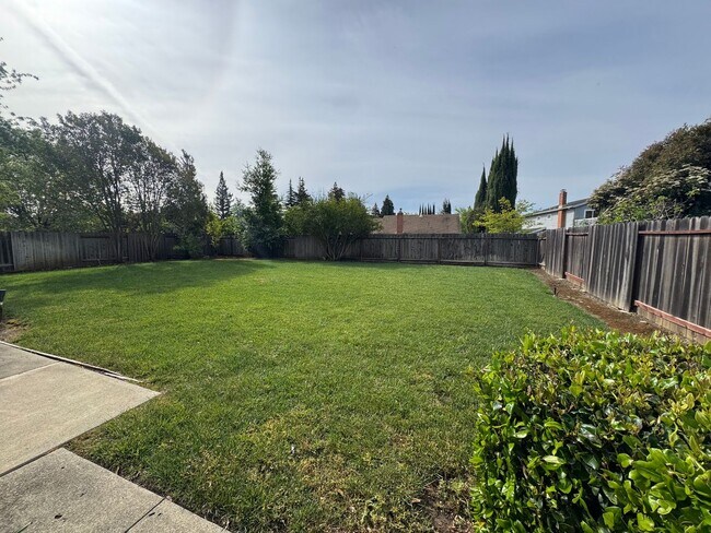 Building Photo - Coming Soon - Beautifully remodeled 5 bed/ 2.5 bath with huge backyard