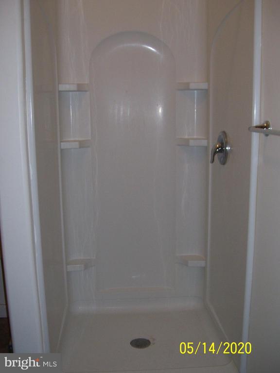 Building Photo - 221 Ann St