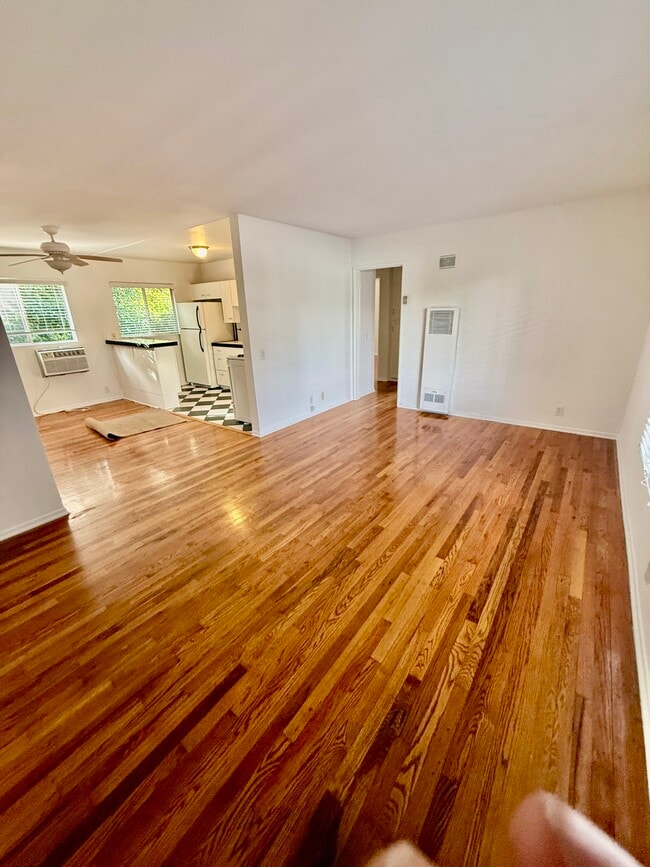 Building Photo - 4900 Woodman Ave