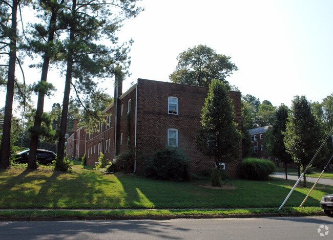 Building Photo - Erdo House