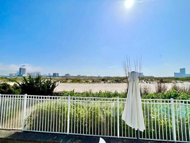 Building Photo - 24 Ocean Dr W