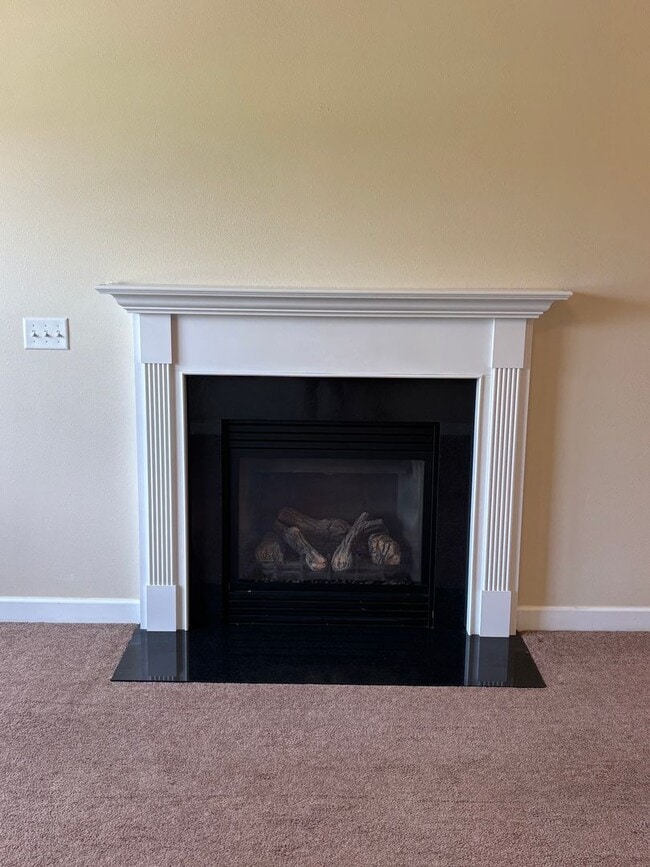 Building Photo - 2 Bed 1.5 Bath Duplex in Lebanon