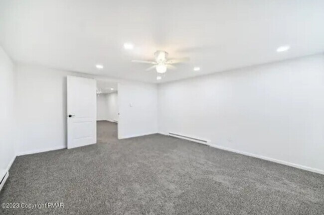 Building Photo - 125 Alwen Ave