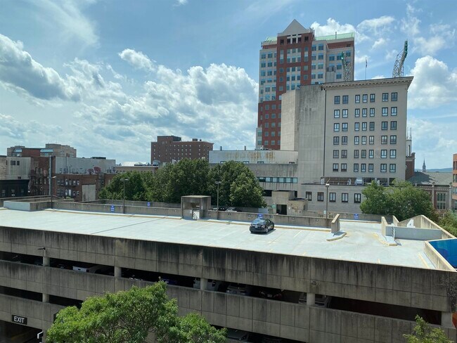 Building Photo - 83 Hanover St