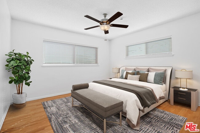 Building Photo - 5320 W 57th St