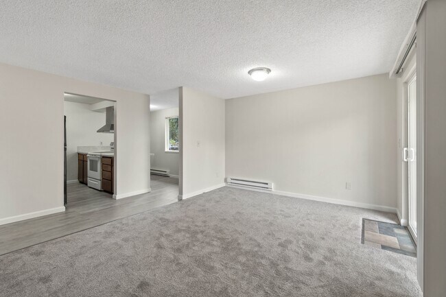 Building Photo - 325 N 29th Ave