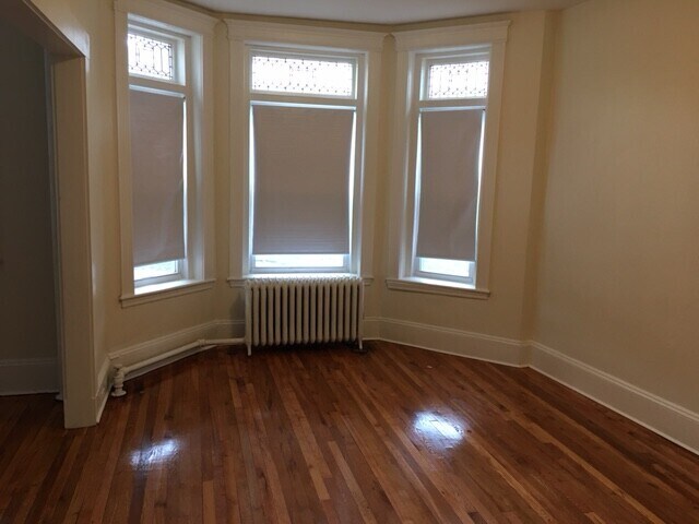 Building Photo - 1152 Commonwealth Ave