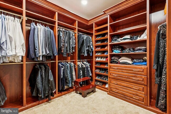 Building Photo - 9454 Newbridge Dr