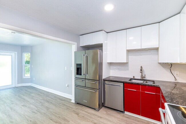 Building Photo - 4717 W Leila Ave