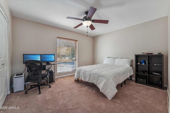 Building Photo - 12624 N 73rd Pl