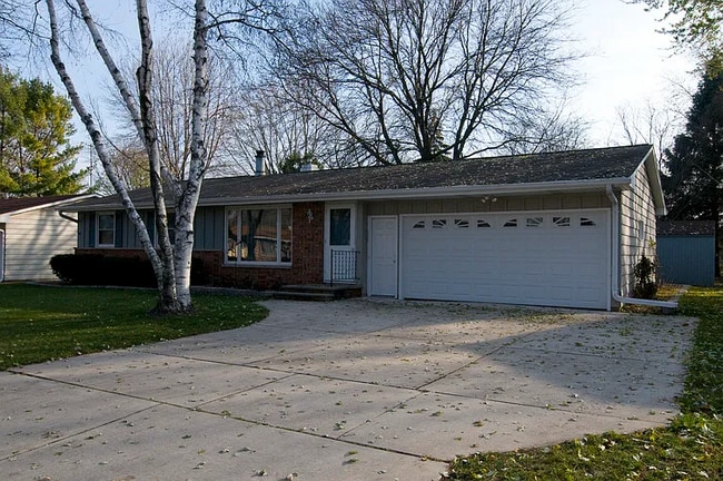 Primary Photo - 2513 Laredo Ln