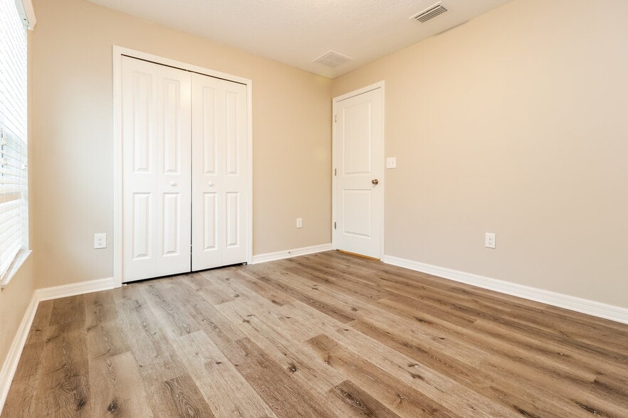 Building Photo - 1505 Climbing Dayflower Dr