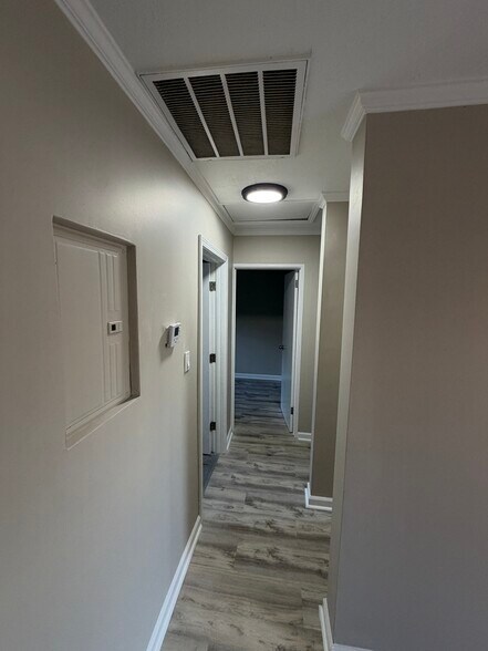 Building Photo - 314 28th St