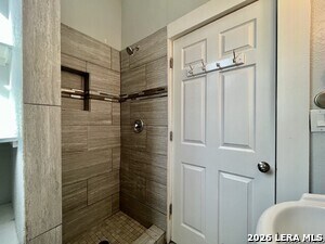 Building Photo - 506 W Drexel Ave