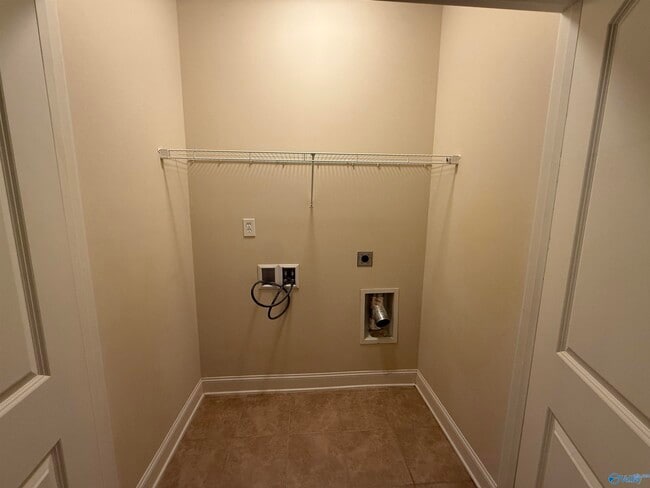 Building Photo - 24638 Rolling Vista Dr