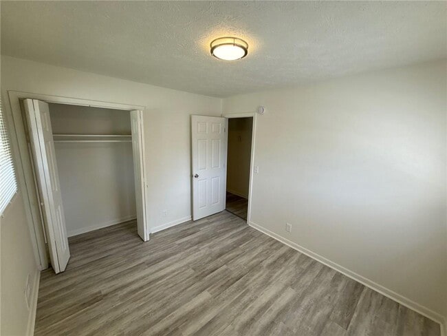 Building Photo - 4680 Ryan Rd