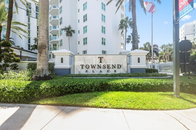 Building Photo - 500 SE Mizner Blvd