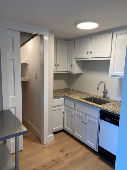 Kitchen with large pantry - 1 Overlook Dr