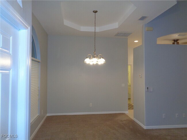 Building Photo - 2830 SW 35th Ln