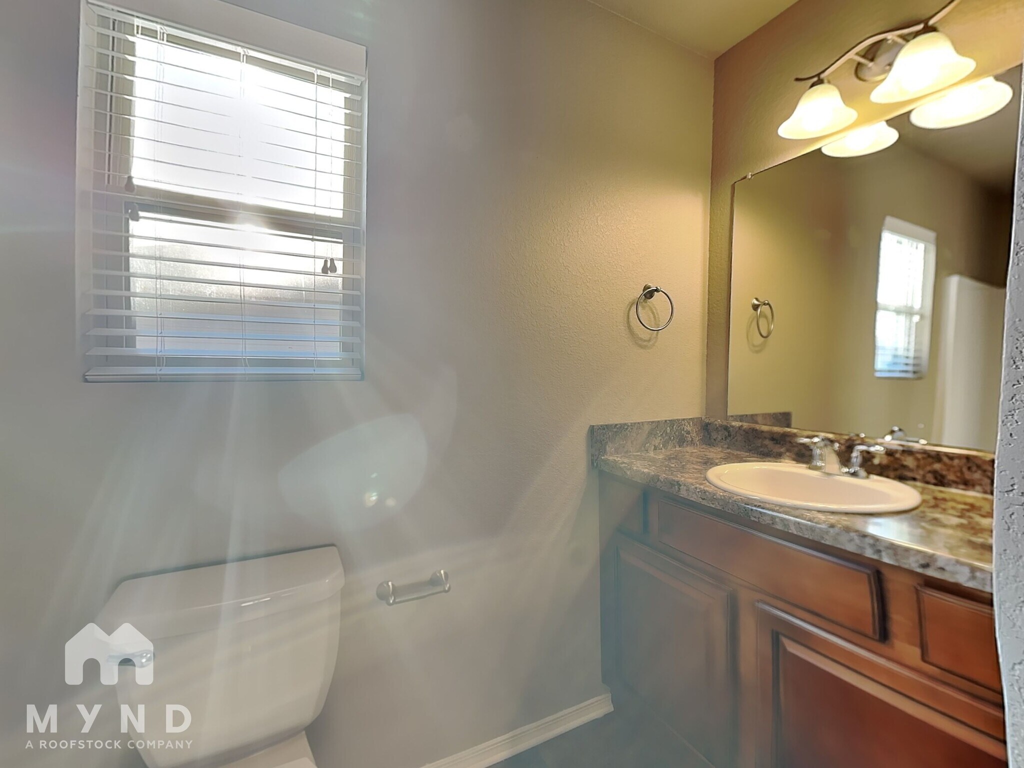 Building Photo - 407 Westwood Dr