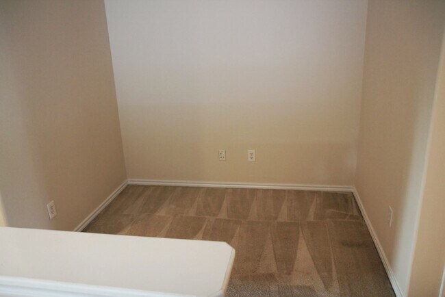 Building Photo - 142 N Camellia Grove Cir