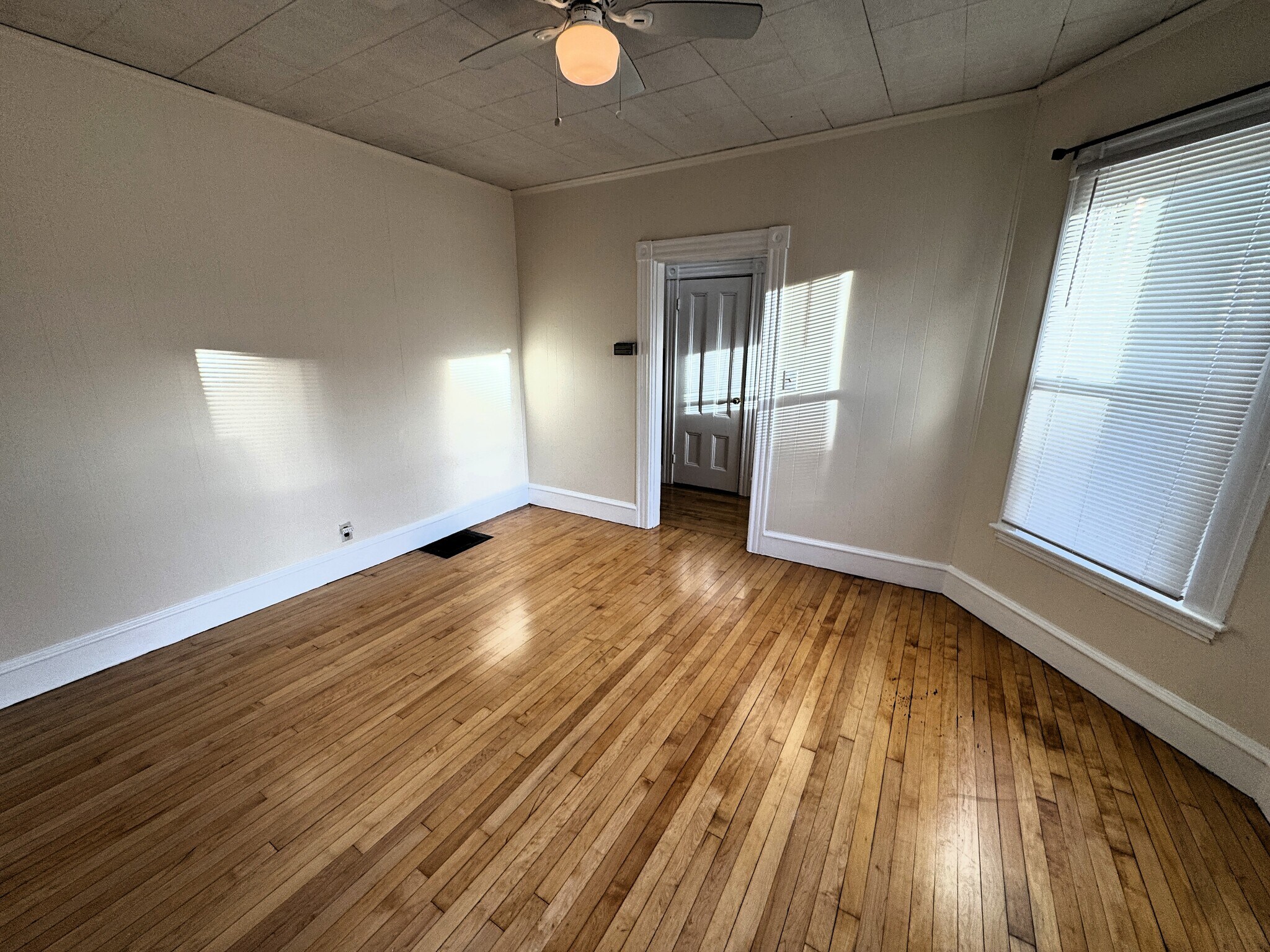 Building Photo - 377 Highland Ave