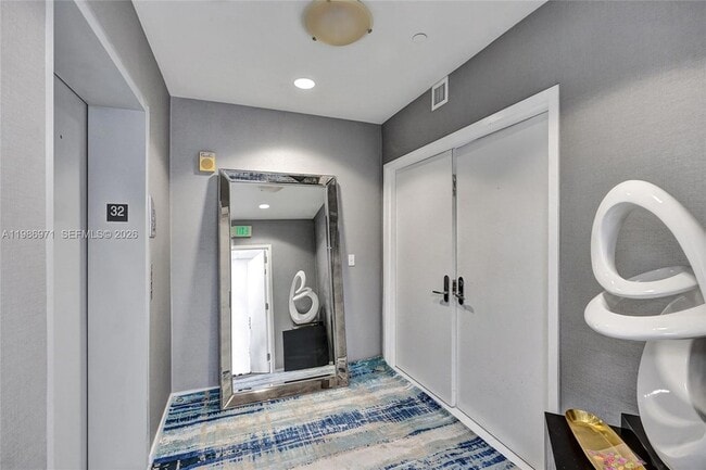 Building Photo - 17121 Collins Ave