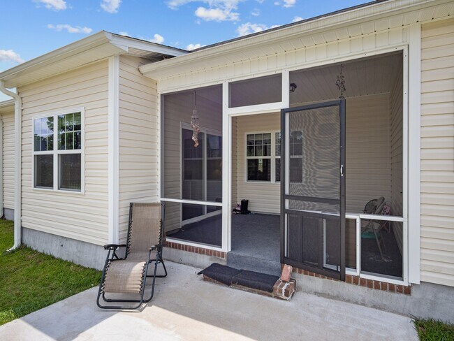 Building Photo - 251 Breakwater Dr