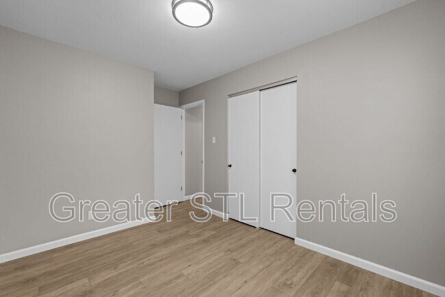 Building Photo - 702 Boca Chica Dr