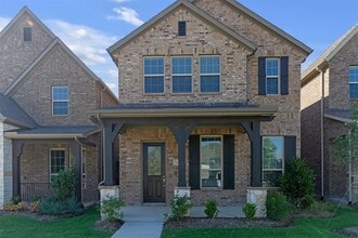 Building Photo - 7616 Redondo Dr