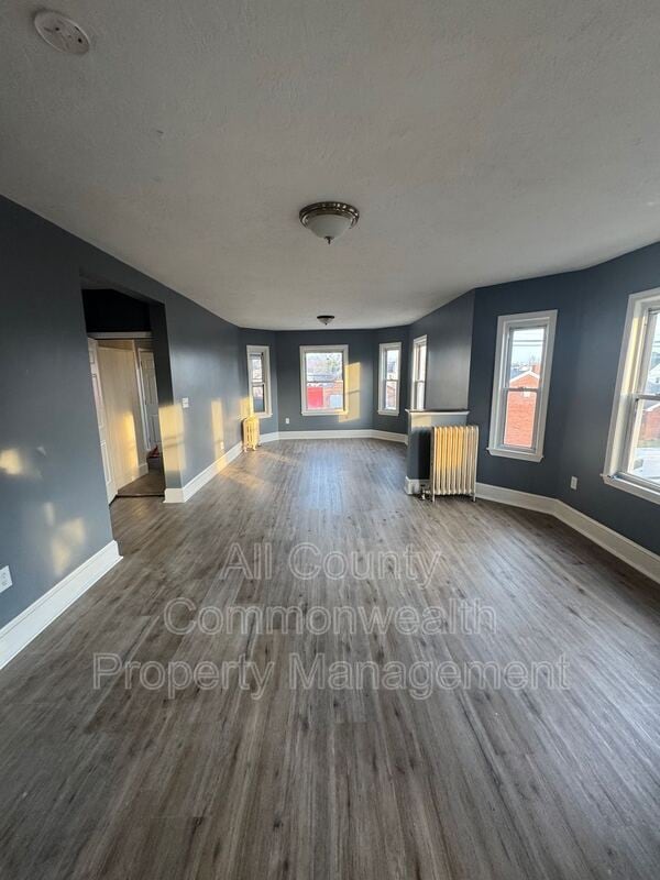 Building Photo - 8 Elm St