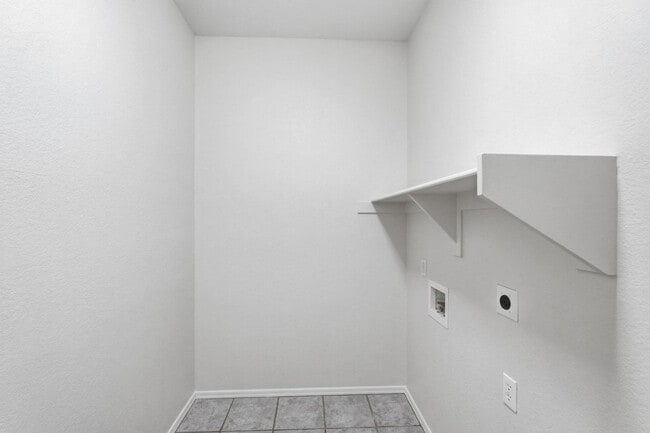 Building Photo - 6844 W Harrison St