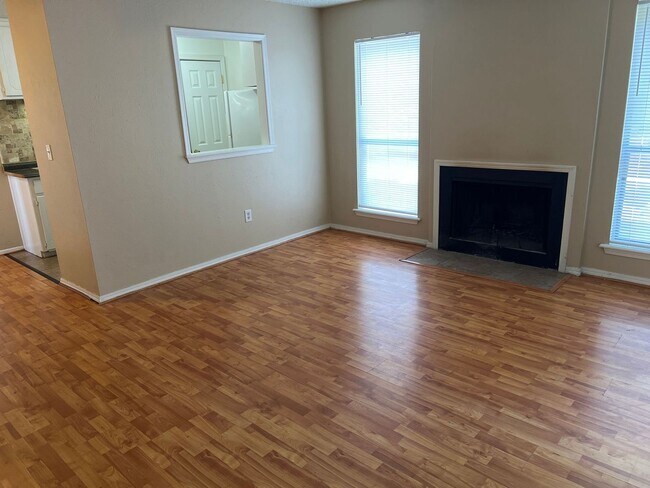 Building Photo - 1200 N Cedar Ave