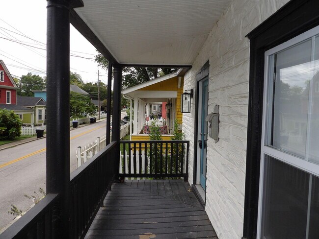Building Photo - 619.5 Taylor Ave