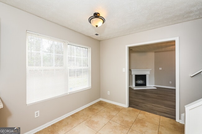 Building Photo - 10139 Jefferson Village Dr SW