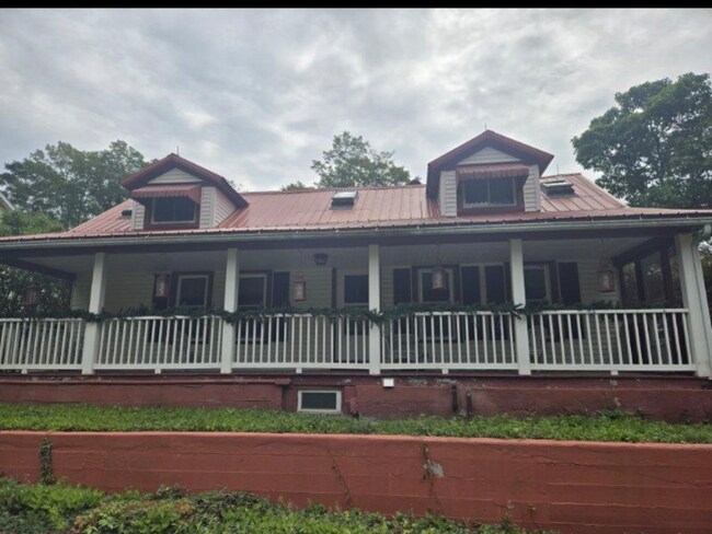 Building Photo - 409 Peoples Rd