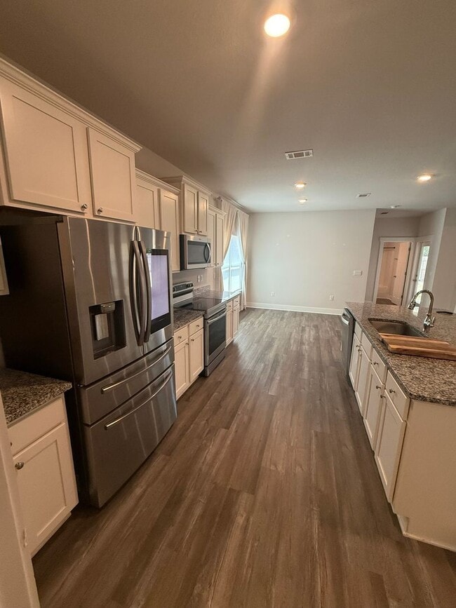Building Photo - 4 bedroom 3 FULL bath home in Shoal River Landing...AVAILABLE JUNE 2026!