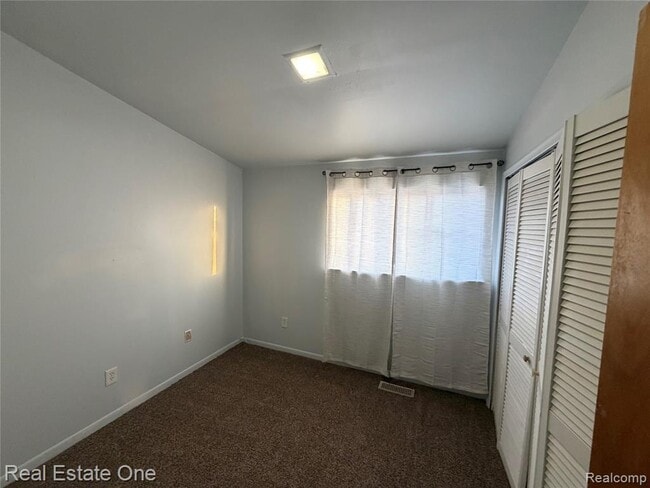 Building Photo - 29449 Everett St