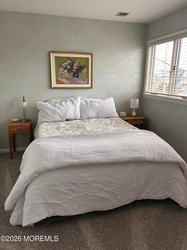 Building Photo - 6 Cook St