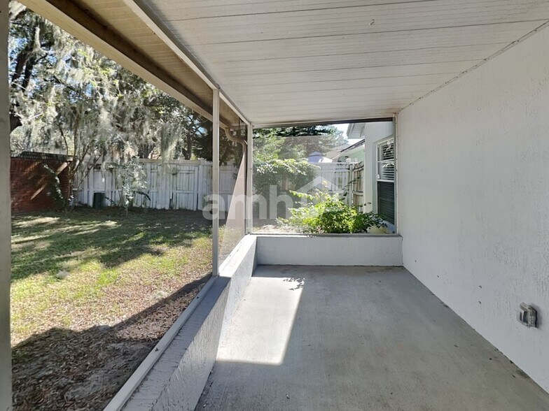 Building Photo - 321 Sterling Lake Dr