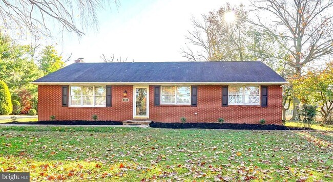 Primary Photo - 123 Thies Rd